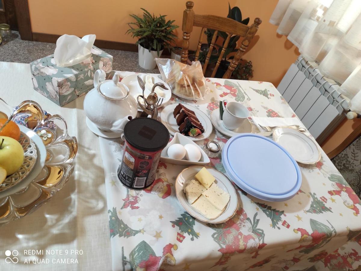 Homestay At City Center Erevan Esterno foto