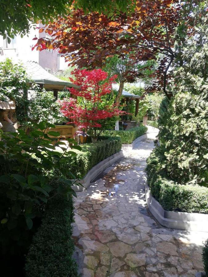 Homestay At City Center Erevan Esterno foto