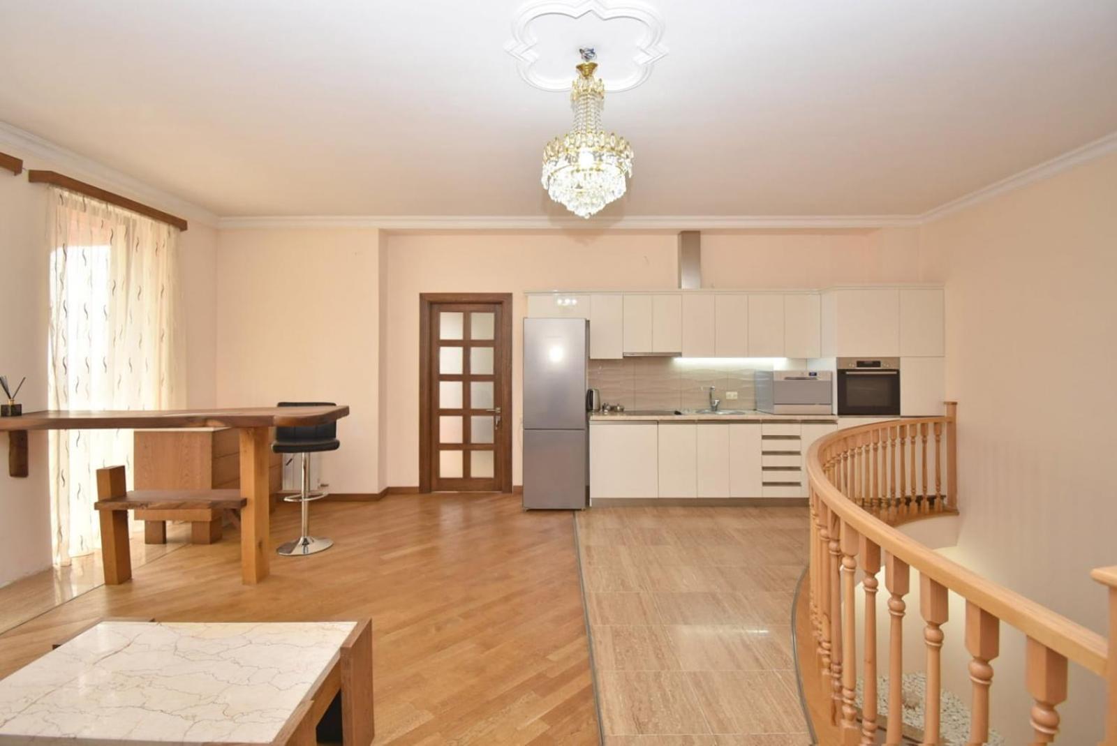 Homestay At City Center Erevan Esterno foto